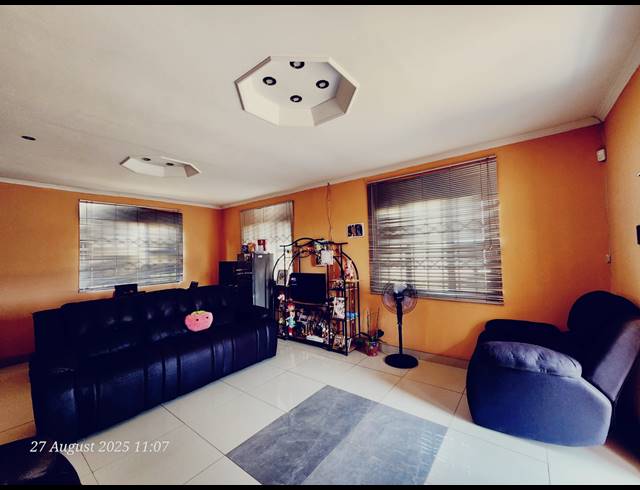 3 BEDROOM HOUSE FOR SALE IN HOWICK WEST